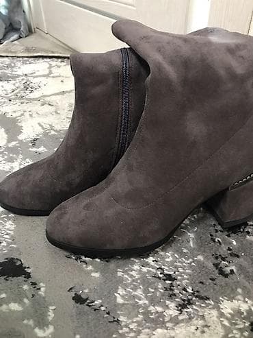 tech fleece: Женский сапоги 
размер 37-38
цена 4500сом
город Ош — 2