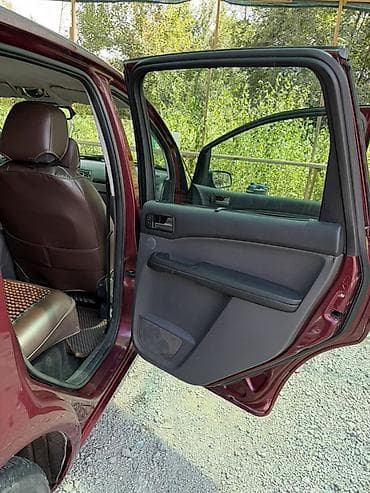 лада 21999: Ford Focus: 2004 г., 1.8 л, Механика, Бензин, Универсал — 5