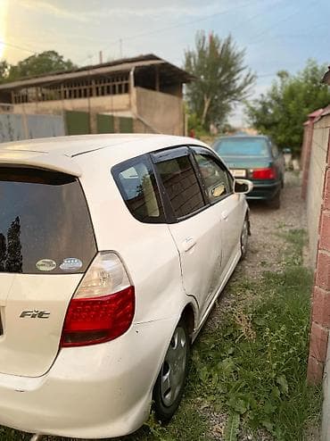 cl 7: Honda Fit: 2004 г., 1.5 л, Вариатор, Бензин, Хэтчбэк — 8