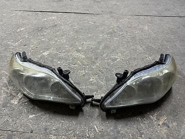 Комплект передних фар Toyota Оригинал