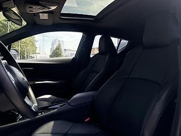 892 2: Toyota C-HR: 2020 г., 2 л, Бензин, Кроссовер — 4