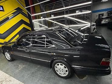 Mercedes-Benz W124: 1995 г., 2.2 л, Механика, Бензин, Седан — 3