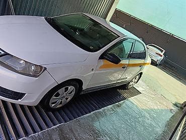 Транспорт: Skoda Rapid: 2016 г., 1.6 л, Автомат, Бензин, Седан — 2