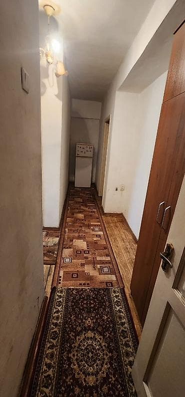 аламедин 1 сдаю: Сдаю трехкомнатную квартиру в районе Азия Молл на третьем этаже дом — 2