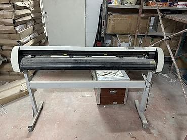 Режущий плоттер Rabbit (Cutting Plotter) на напольной стойке