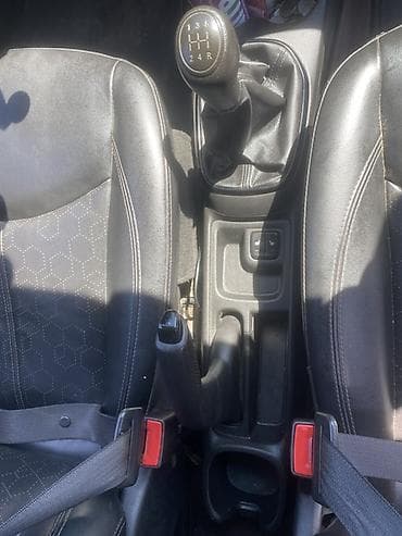 Транспорт: Chevrolet Spark: 2018 г., 1 л, Кол менен иштөөчү, Бензин, Хетчбек — 7