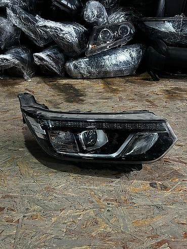 ssang: Передняя правая фара Ssangyong 2020 г., Б/у, Оригинал — 2