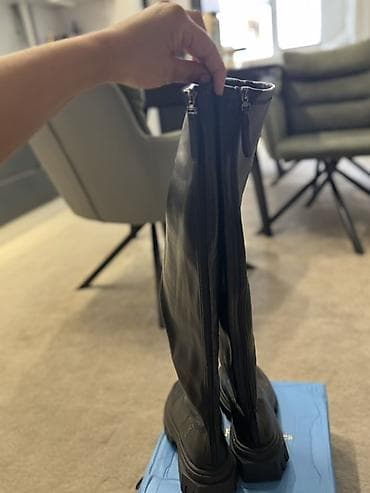 обувь мюли: Высокие женские ботфорты на тракторной подошве - Цвет: черный - — 2