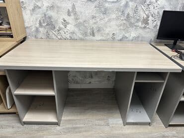 Компьютерный стол, Б/у, С полками