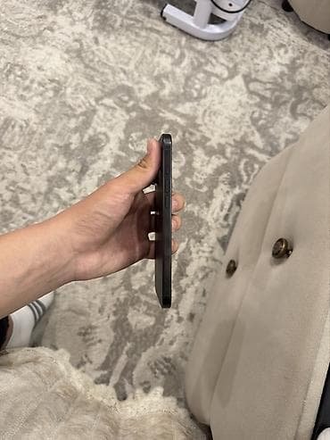 redmi note 9 a: IPhone 16 Pro Max, Б/у, 256 ГБ, Black Titanium — 3