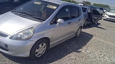 Honda Fit: 2001 г., Хэтчбэк