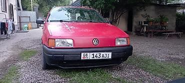 Volkswagen: Volkswagen Passat: 1988 г., 1.8 л, Механика, Бензин, Седан — 1