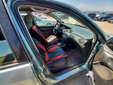 corolla 2016: Ford Focus: 2002 г., 1.3 л, Автомат, Бензин, Хэтчбэк — 6