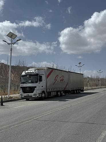 стрим 2 куб: Тягач, Mercedes-Benz, 2004 г., Тентованный — 5