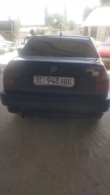 Volkswagen Vento: 1992 г., 1.8 л, Механика, Бензин, Седан — 3