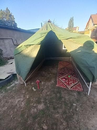Каркасно-тентовая палатка/шатер - Просторная палатка с двускатной