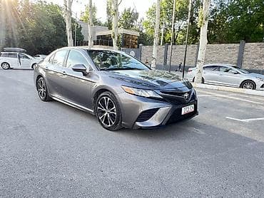 Toyota Camry: 2019 г., 2.5 л, Автомат, Бензин, Седан