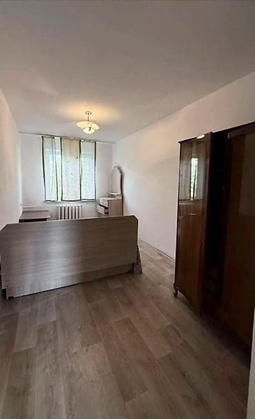 3 комнаты, 58 м², 4 мкр 104 серия, 4 этаж, Косметический ремонт — 2