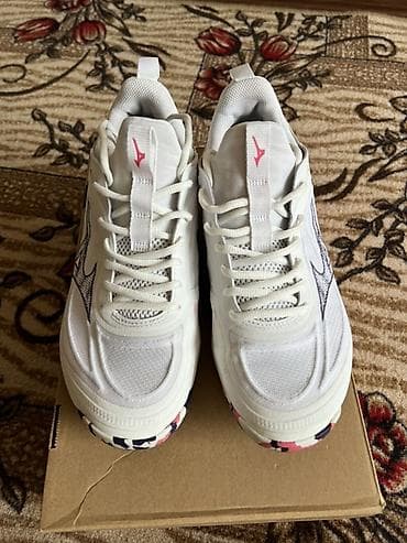 coros pace 3: Кроссовки, 41, Mizuno, Б/у, цвет - Белый, Самовывоз, Платная доставка — 1