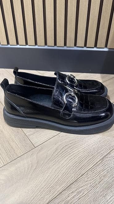 зимнее пальто 6 букв: Лоферы женские Mall Della - Цвет: черный, глянцевый - Материал верха — 2