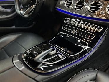 левый крыло мерс 124: Mercedes-Benz E-Class: 2018 г., 2 л, Автомат, Бензин, Седан — 6