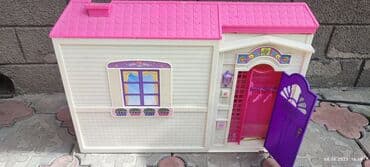 Оюнчуктар: Продается кукольный домик в хорошем состоянии . По всем вопросам — 6