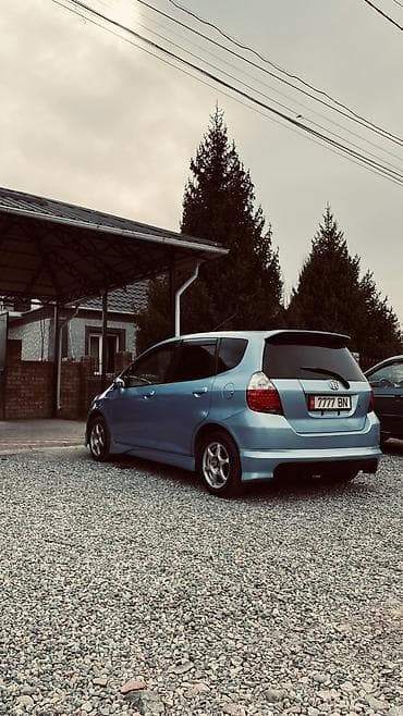 Продажа авто: Honda Fit: 2003 г., 1.5 л, Вариатор, Бензин, Хэтчбэк — 1
