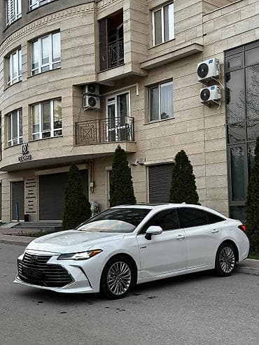 требует вложения: Toyota Avalon: 2021 г., 2.5 л, Автомат, Гибрид, Седан — 4