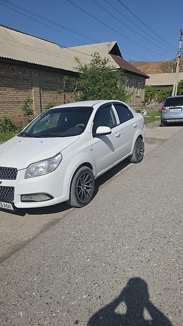 вольво авто: Chevrolet Aveo: 2017 г., 1.5 л, Ручные, Бензин, Седан — 2