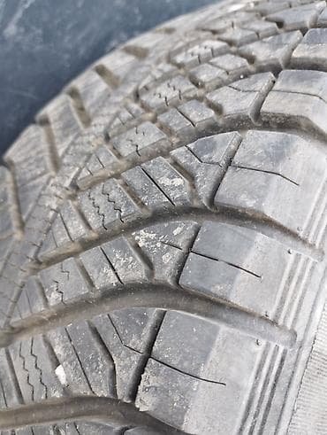 maxxis 980: 215/55/R16 резина привозная с Европы. Год выпуска 2023, состояние под — 2