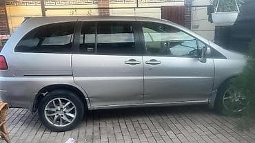 01: Nissan Liberty: 2002 г., 2 л, Автомат, Газ, Минивэн — 4