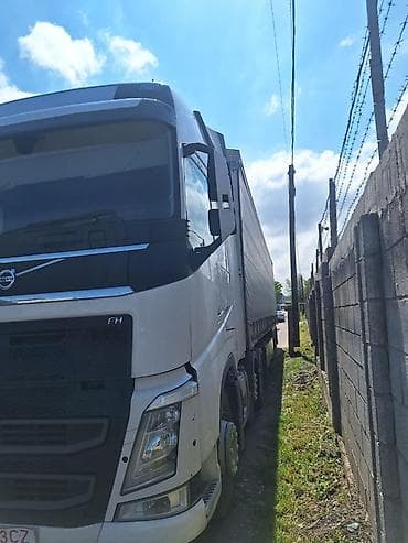 Тягач, Volvo, 2019 г., Тентованный — 2