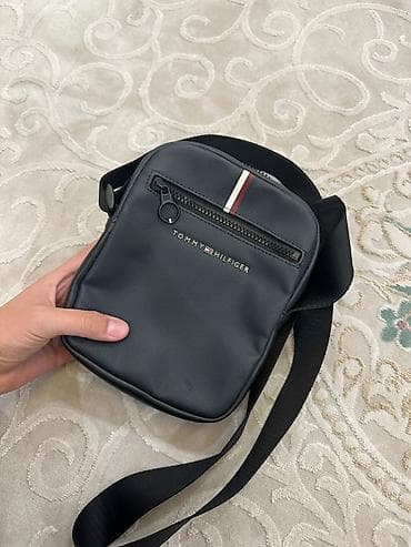 dc dc: Сумка через плечо Tommy Hilfiger. Покупал в Америке за 65$ носил месяц — 1