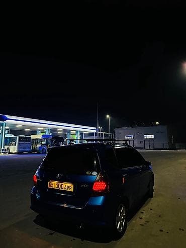 passat passat: Honda Fit: 2002 г., 1.5 л, Автомат, Бензин, Хэтчбэк — 4