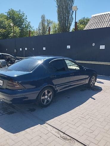 Mercedes-Benz C-Class: 2000 г., 2 л, Механика, Бензин, Седан