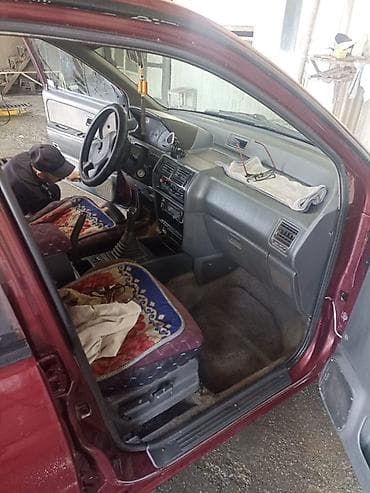 devo matiz: Mitsubishi Space Wagon: 1996 г., 2 л, Механика, Газ, Минивэн — 5