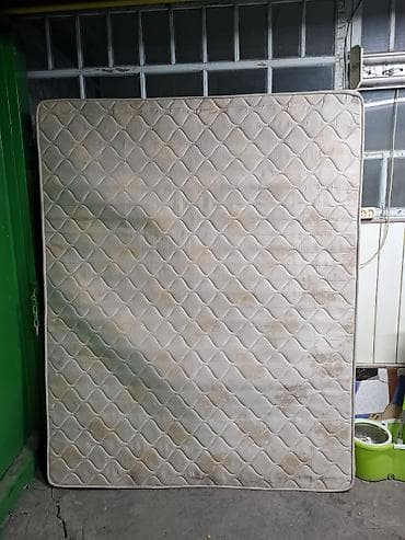 Отдам даром матрас 160×200. Диван угловой с местом для хранения at lalafo.kg Отдам даром матрас 160×200. Диван угловой с местом для хранения