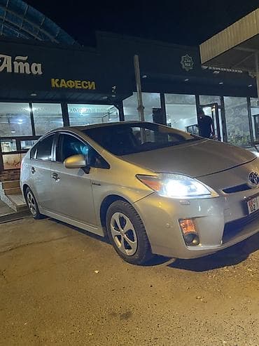 приус 2015 года: Toyota Prius: 2015 г., Гибрид, Хэтчбэк — 3