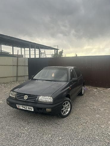 ford focus 2000: Volkswagen Vento: 1993 г., 1.8 л, Ручные, Газ, Седан — 2