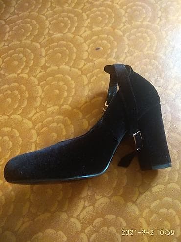 Үлпөт көйнөктөрү жана аксессуарлар: Шикарные Туфли бархатные вечерние надевала только один раз,почти — 3