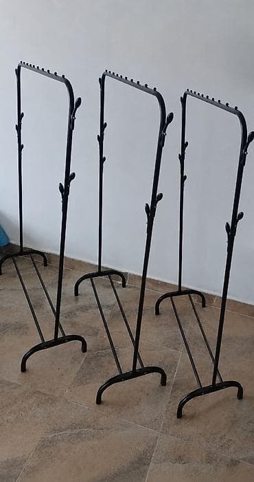 Напольная вешалка-органайзер для одежды Осталось на складе 20 шт at lalafo.kg Напольная вешалка-органайзер для одежды Осталось на складе 20 шт