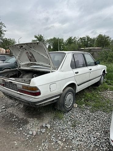 бмв м3 е30: BMW 5 series: 1985 г., Седан — 2