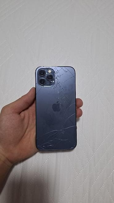 IPhone 12 Pro, Б/у, 128 ГБ, Графит, Наушники, Зарядное устройство, Защитное стекло, В рассрочку, 71 %