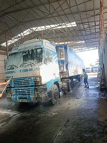 холодильный склад: Услуги грузоперевозок реф- холодильник 88 куб задняя прогрузка — 1