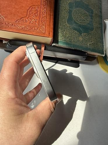 Техника и электроника: IPhone 15 Pro, Б/у, 256 ГБ, White Titanium, 86 % — 5