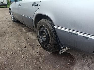 w210 e320: Mercedes-Benz W124: 1991 г., 2.6 л, Ручные, Бензин, Седан — 7