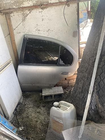 задние стопсигналы на lexus rx350: Дверь Задняя левая Nissan, Б/у — 1