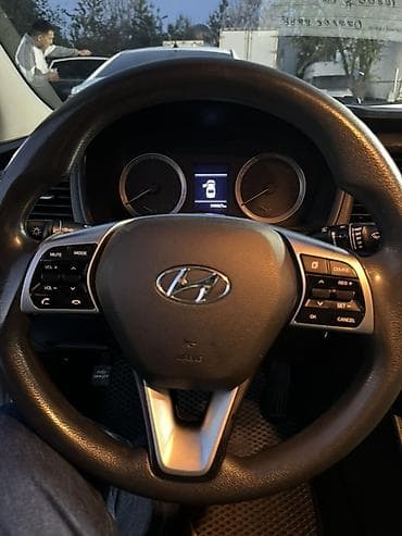 хендай санта фе 2018: Hyundai Sonata: 2018 г., 2 л, Автомат, Газ, Седан — 9