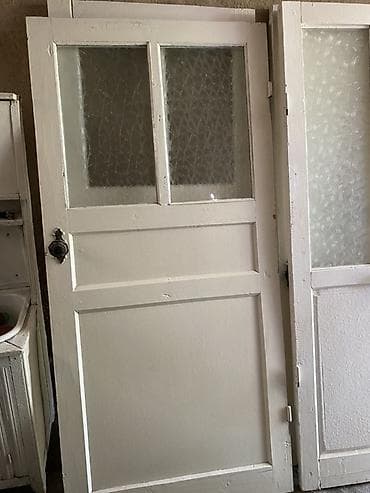зеркала с лампочками: Межкомнатные деревянные двери с остеклением, классический — 1