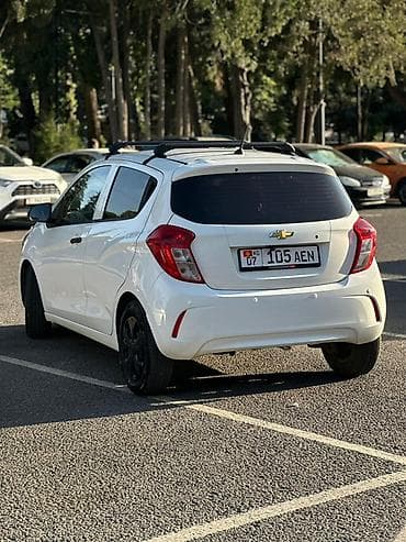 Chevrolet Spark: 2018 г., 1 л, Вариатор, Бензин, Хэтчбэк — 4